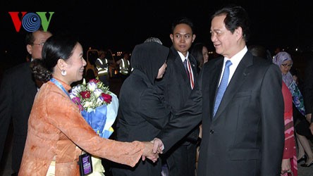 Thủ tướng Nguyễn Tấn Dũng bắt đầu tham dự Hội nghị Cấp cao ASEAN 23 - ảnh 1